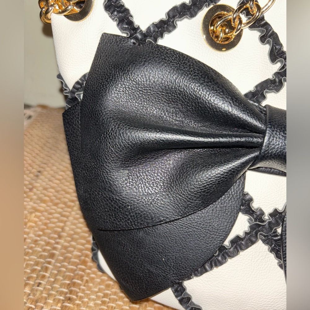 Betsy Johnson Elegant Black and White Tote Bag - Picture 3 of 11